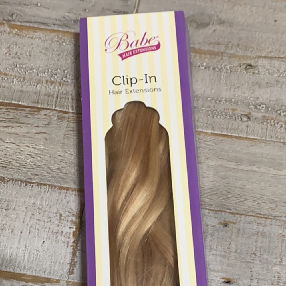 BABE 20” Clip In Extensions